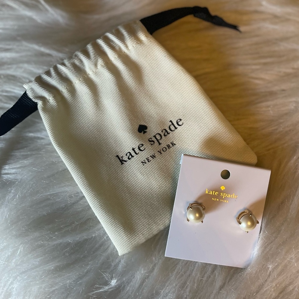 Kate Spade ♠️ Pearl Earring